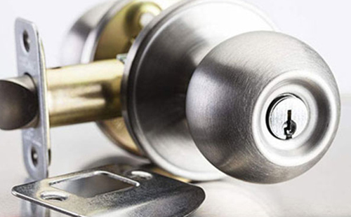 臨海開(kāi)指紋鎖(修鎖換鎖芯電話)